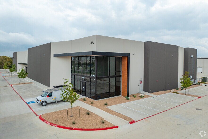 More Photos Of Hero Way West, Leander Unknown For Lease