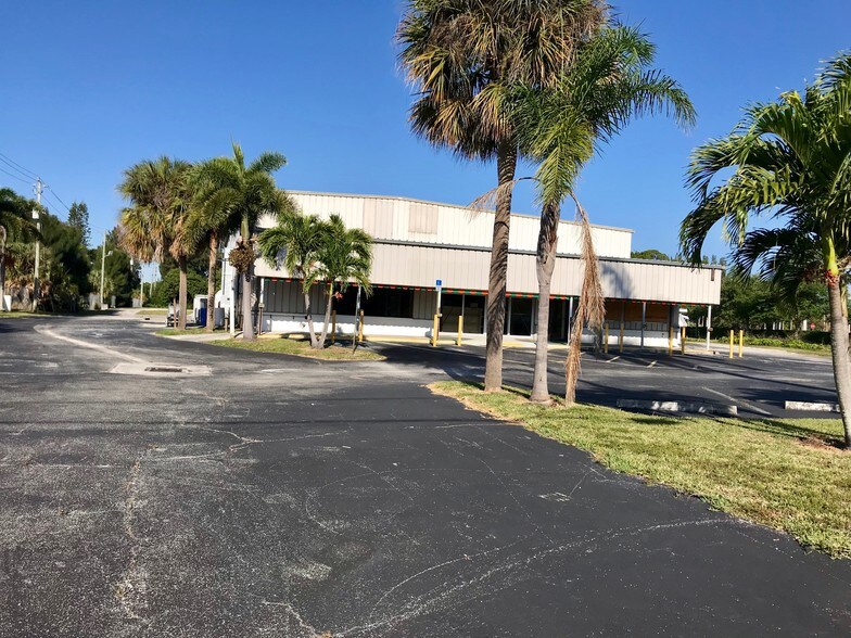 More Photos Of 6117 Lawrence Rd, Lake Worth Warehouse For Sale