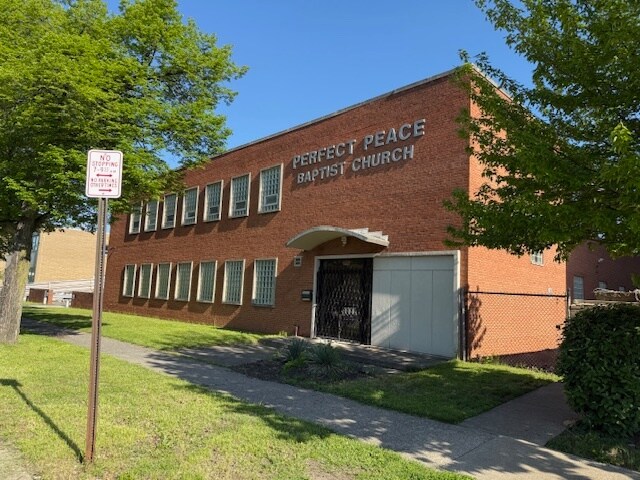 More Photos Of 12001 Shaker Blvd, Cleveland Medical For Sale