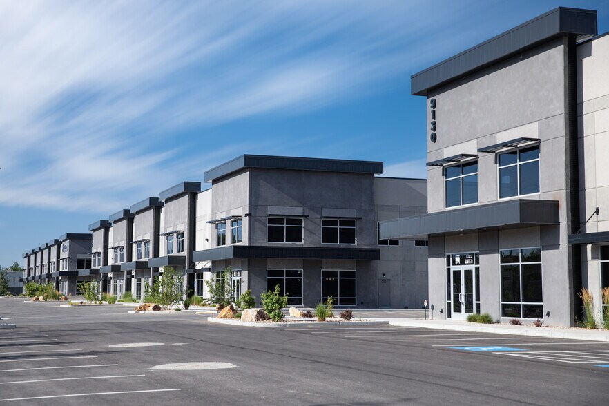 More Photos Of 9270 S 500 W, Sandy Showroom For Lease