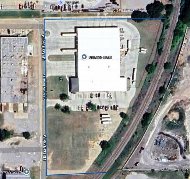 More Photos Of 400 SE Stafford St, Lawton Distribution For Sale