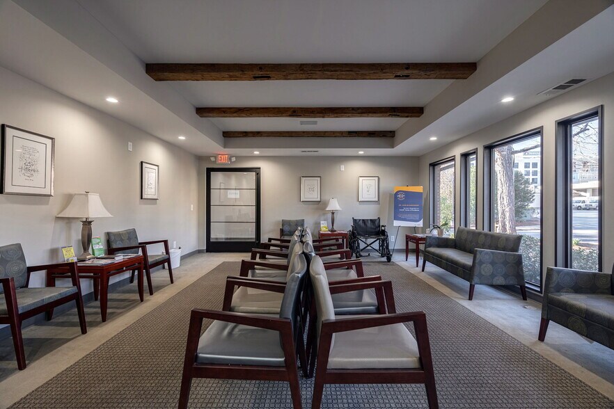 More Photos Of 195 King Ave, Athens Medical For Lease