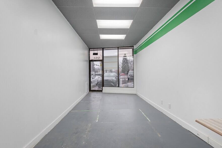 More Photos Of 1245-1275 Boul Des Seigneurs, Terrebonne Freestanding For Lease