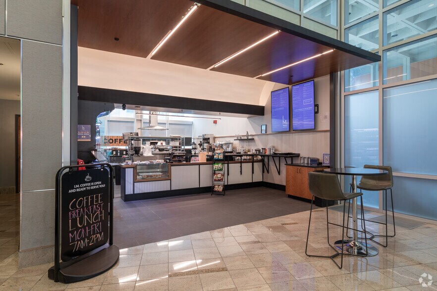 More Photos Of 1105 N Market St, Wilmington Office For Sale