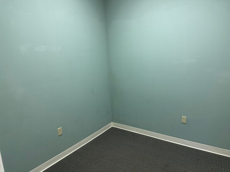 More Photos Of 1737 SE 28th Loop, Ocala Medical For Lease