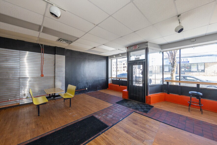 More Photos Of 2078-2080 S Taylor Rd, Cleveland Storefront For Sale