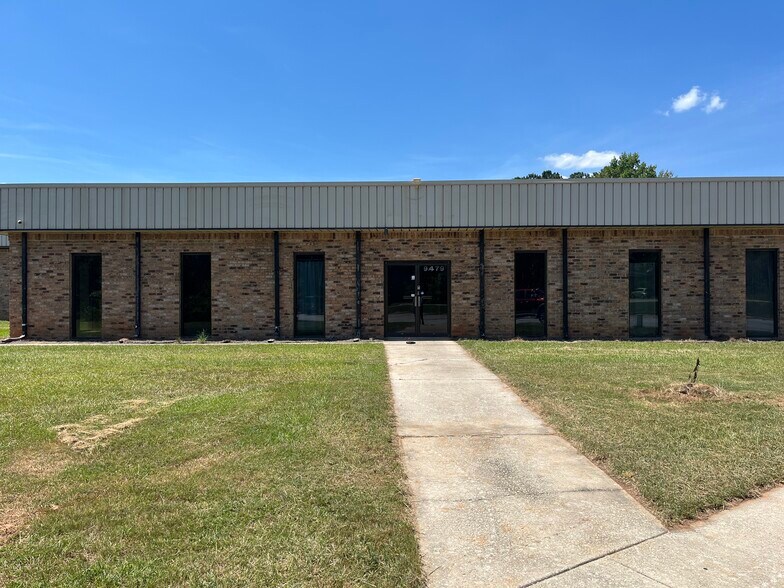 More Photos Of 9479 S Main St, Jonesboro Manufacturing For Lease