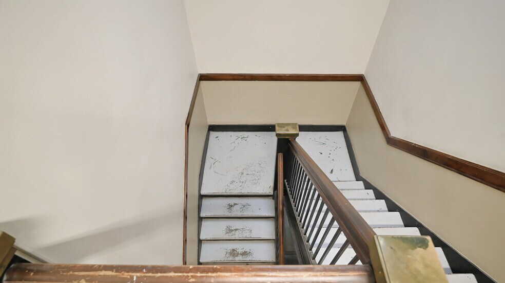 More Photos Of 70 Mill St, Halton Hills Apartments For Sale
