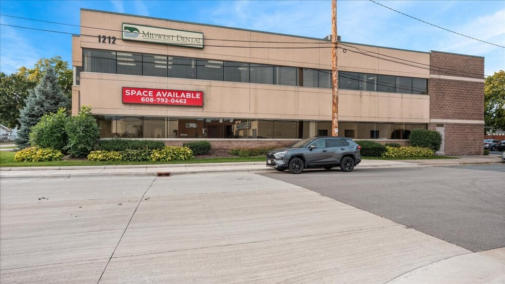 More Photos Of 1212 Horton St, La Crosse Office For Lease