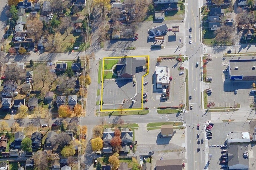 More Photos Of 1617 23rd St, Port Huron Bank For Sale