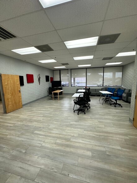 More Photos Of 2211-2213 S Military Hwy, Chesapeake Coworking Space