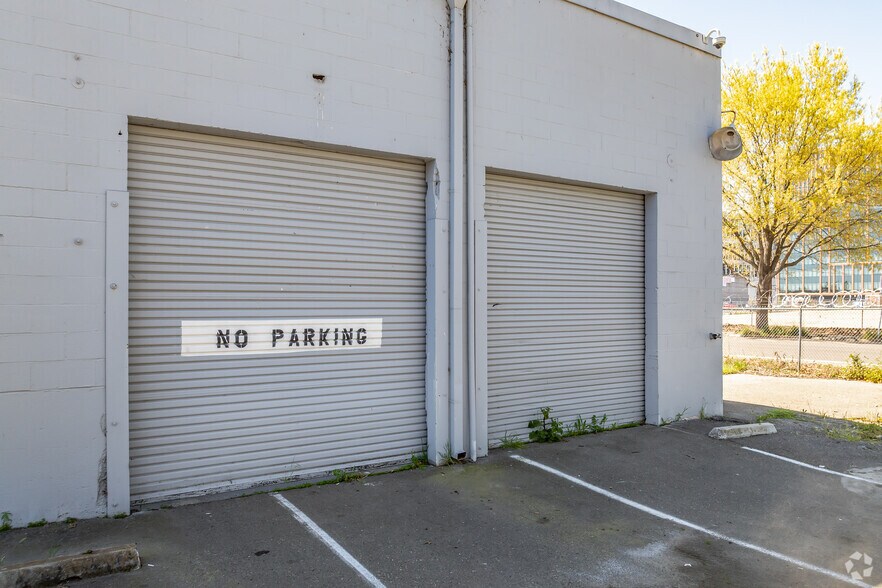 More Photos Of 851 Richards Blvd, Sacramento Warehouse For Sale