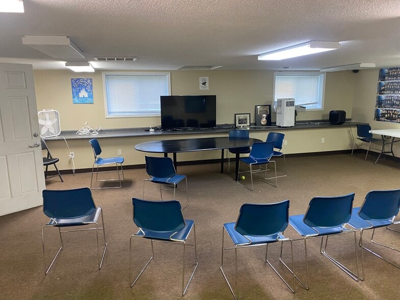 More Photos Of 1050 E H Hwy, Liberty Unknown For Lease