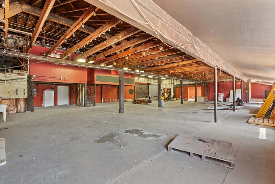 More Photos Of 1260 Lower Sunnyslope Rd, Wenatchee Manufacturing For Lease