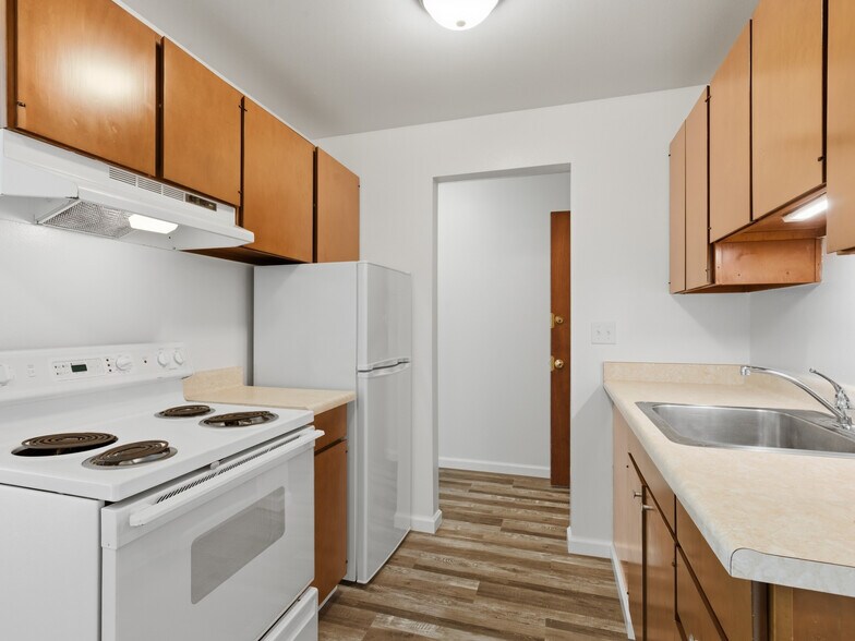 More Photos Of 2629 14th Ave W, Seattle Apartments For Sale
