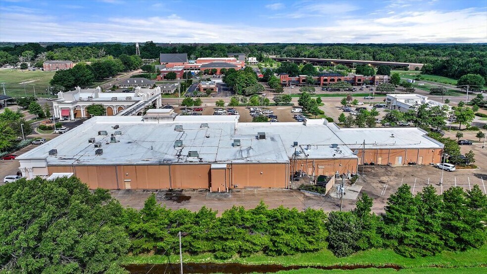 More Photos Of 1020-1038 Highway 51, Madison Unknown For Lease