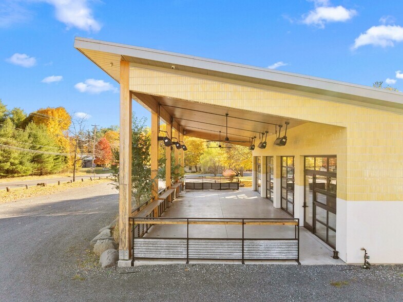 More Photos Of 261 Tinker St, Woodstock Restaurant For Sale