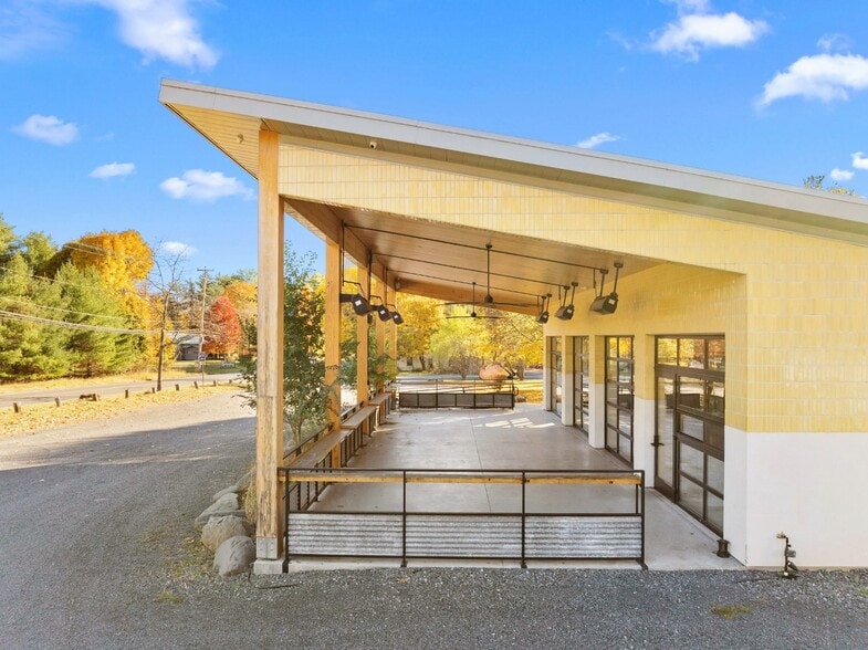 More Photos Of 261 Tinker St, Woodstock Restaurant For Sale