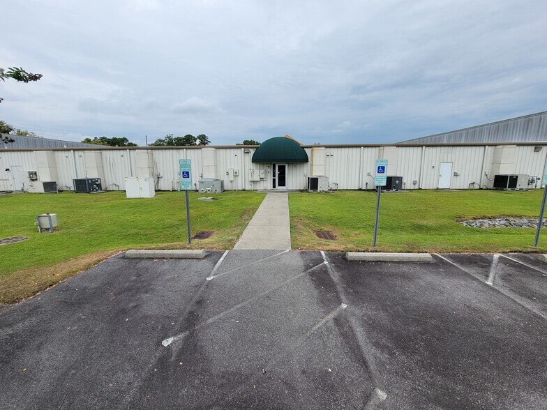 More Photos Of 4525 US 264 Hwy W, Washington Light Distribution For Sale