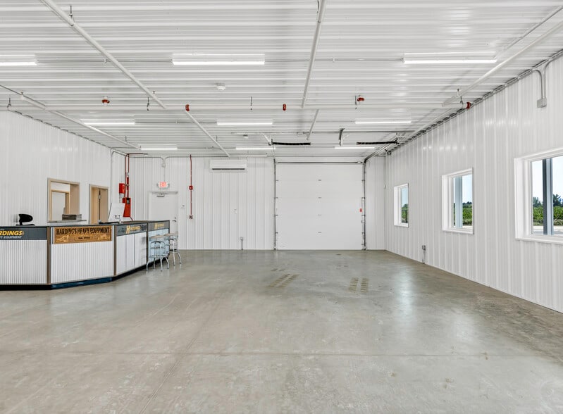 More Photos Of 26336 S Heritage Dr, Elwood Warehouse For Sale