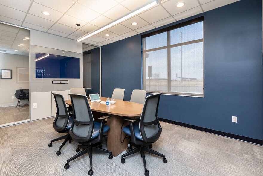 More Photos Of 4303-4399 S Columbia Rd, Grand Forks Medical For Sale