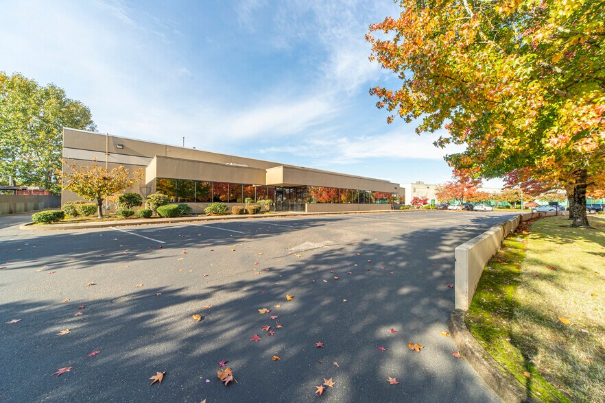 More Photos Of 2755 Pence Loop SE, Salem Medical For Sale