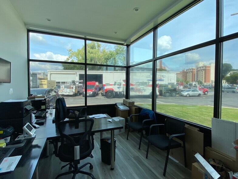 More Photos Of 150 Wildey St, Tarrytown Flex For Sale