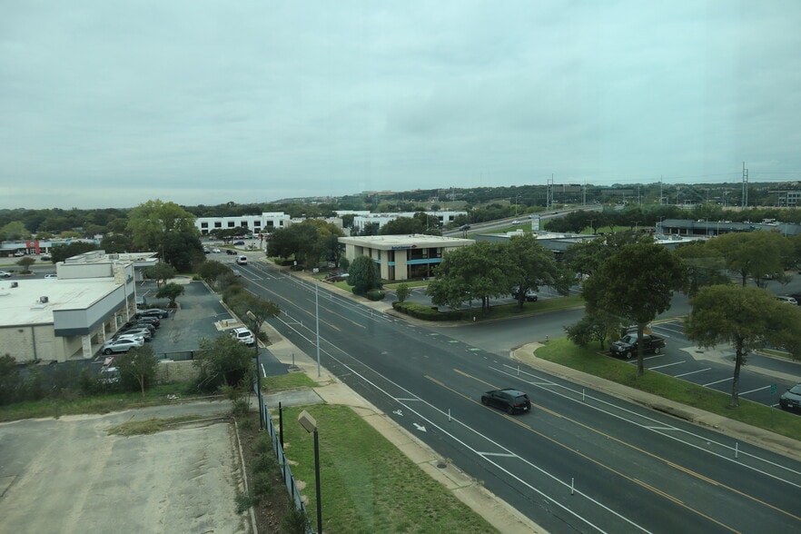 More Photos Of 7951 Shoal Creek Blvd, Austin Medical For Lease