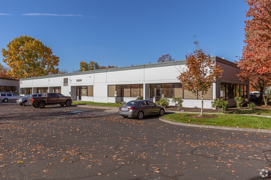 More Photos Of 6135 NE 80th Ave, Portland Unknown For Lease