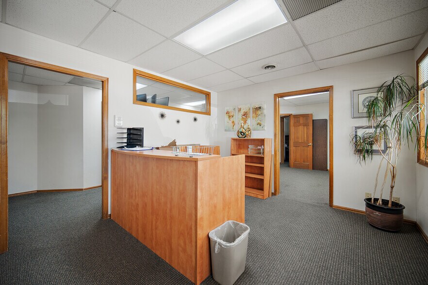 More Photos Of 2103 Uintah St, Colorado Springs Office For Sale
