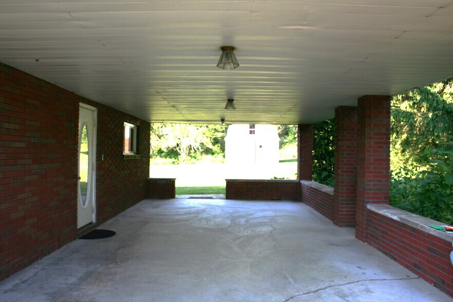 More Photos Of 208 Theatre Rd, Carrolltown Apartments For Sale