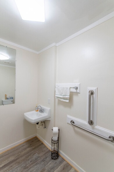 More Photos Of 1530 Ebenezer Rd, Rock Hill Office For Lease