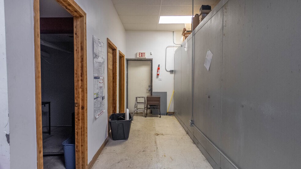 More Photos Of 746 US-63 Hwy, Mammoth Spring General Retail For Sale