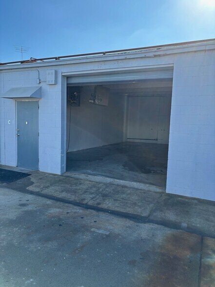 More Photos Of 1775-1783 Callens Rd, Ventura Warehouse For Lease