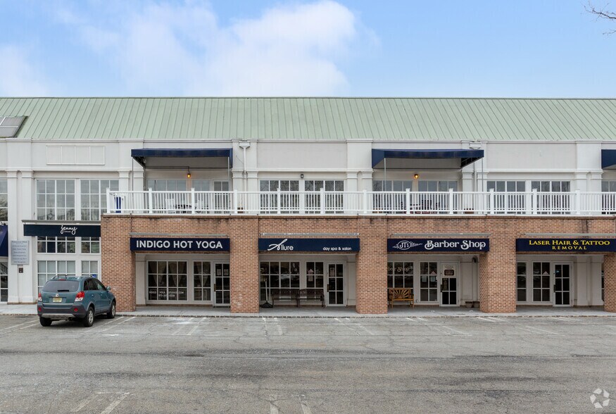 More Photos Of 555 Passaic Ave, West Caldwell Storefront Retail Office For Lease