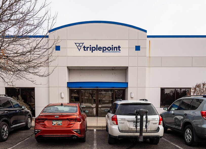 More Photos Of 6586 S Kenton St, Centennial Showroom For Lease