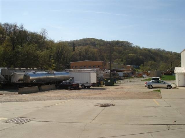 More Photos Of 5701 Maccorkle Ave, South Charleston Service Station For Sale