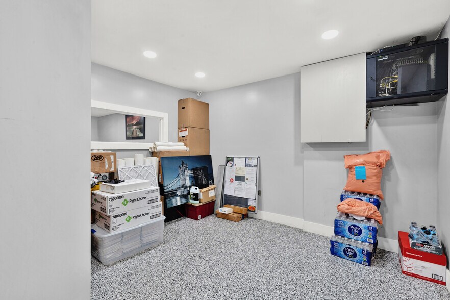 More Photos Of 9000 NW 97th Ter, Medley Manufacturing For Sale