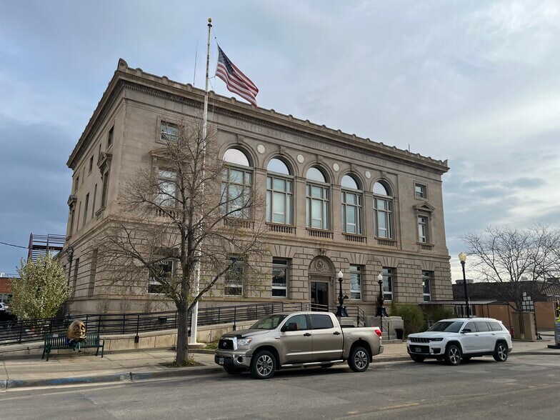 More Photos Of 45 E Loucks St, Sheridan Office For Lease