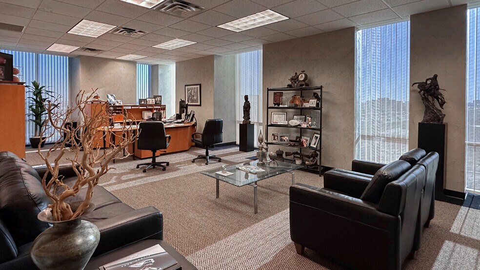 More Photos Of 558 S Central Expy, Richardson Office For Sale