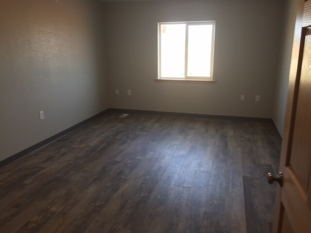 More Photos Of 3750 Hackathorn Ln, Gillette Warehouse For Sale