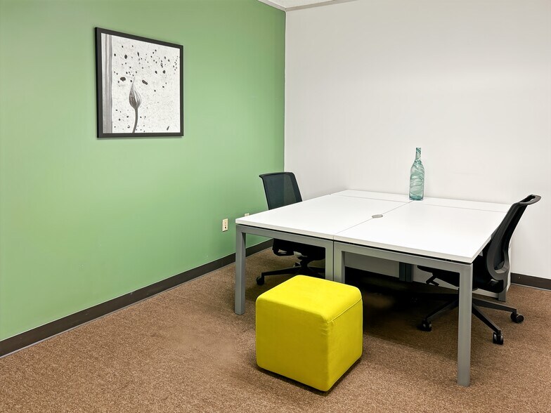 More Photos Of 1400 Broadfield Blvd, Houston Coworking Space