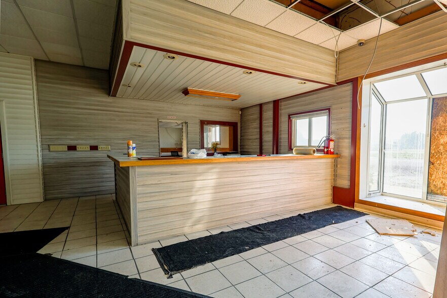 More Photos Of 11830 Shaver Rd, Schoolcraft Freestanding For Sale