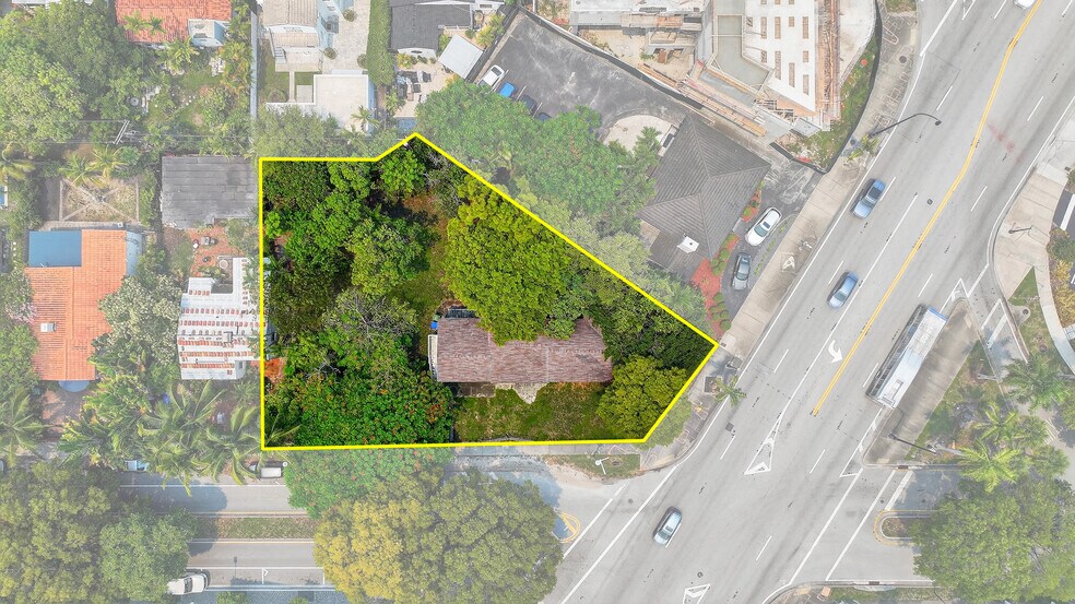 More Photos Of 5800 Biscayne Blvd, Miami Office For Sale