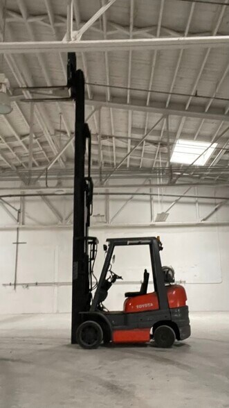 More Photos Of 1850 Campbell St, Oakland Light Distribution For Lease