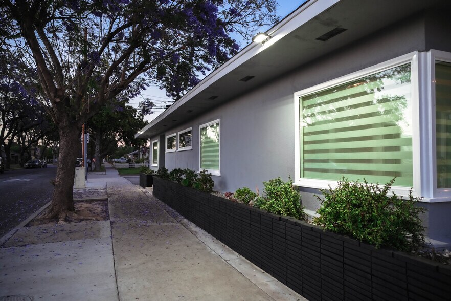 More Photos Of 649-655 W Commonwealth Ave, Fullerton Office For Sale