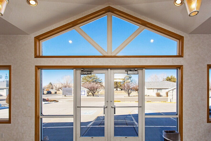 More Photos Of 1263 Bennett Ave, Burley Medical For Lease