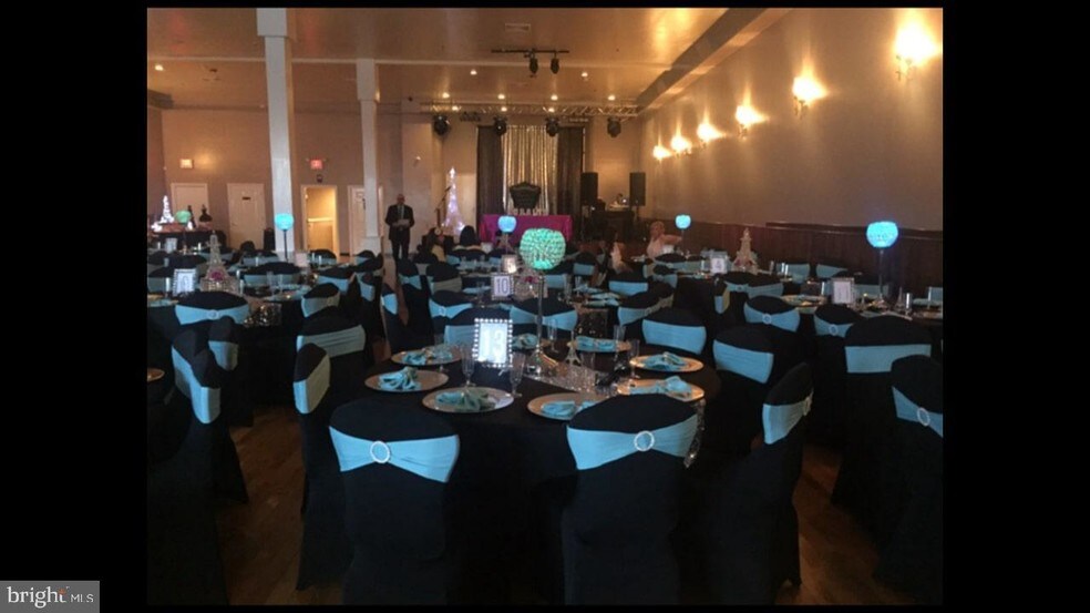 More Photos Of 619-623 E Landis Ave, Vineland Restaurant For Sale