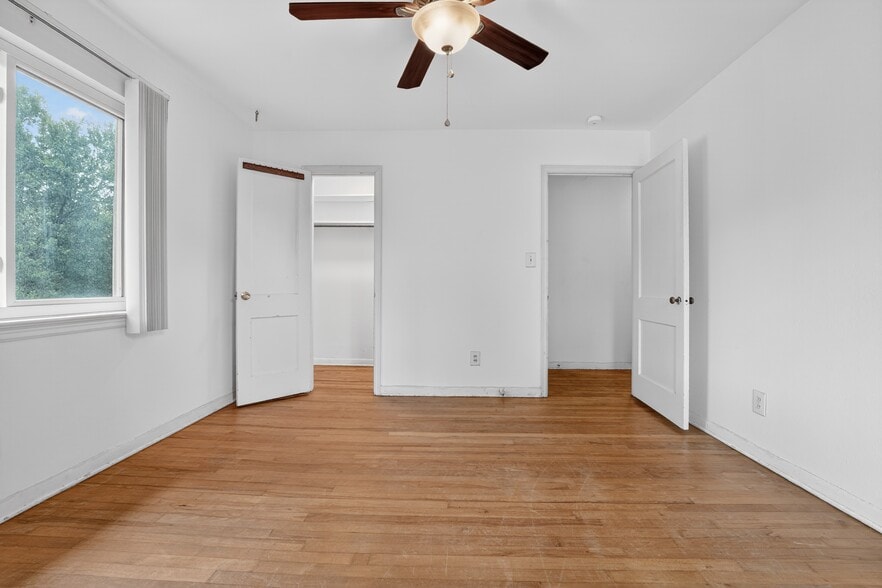 More Photos Of 1518 Parkway, Austin Multifamily For Sale