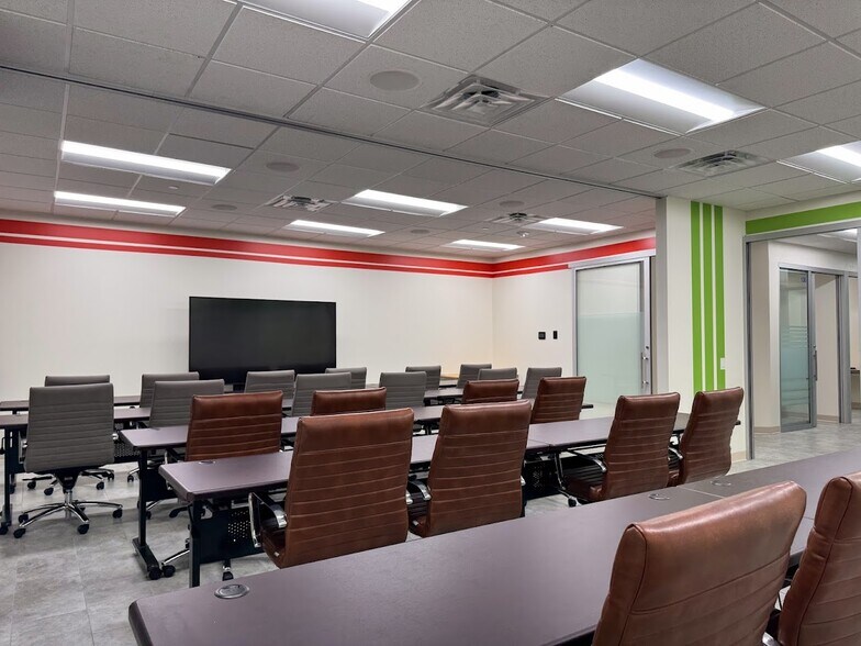 More Photos Of 12121 Westheimer Rd, Houston Coworking Space